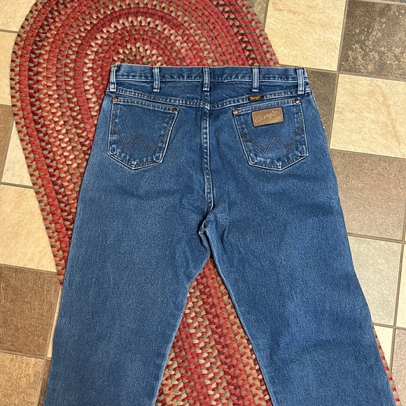 Wrangler Tall Straight Leg Jeans - Picture 4 of 8